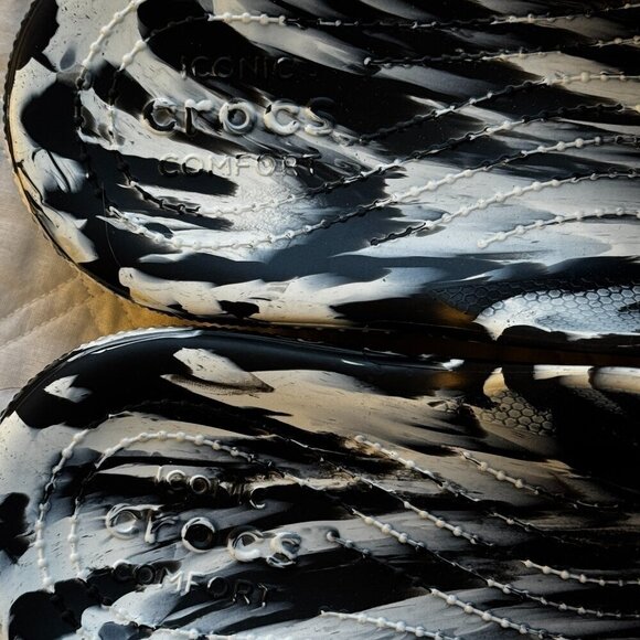 CROCS Men's NEW Classic Marbled Sandal Black and White Double Strap Slide On 13 - Picture 7 of 12